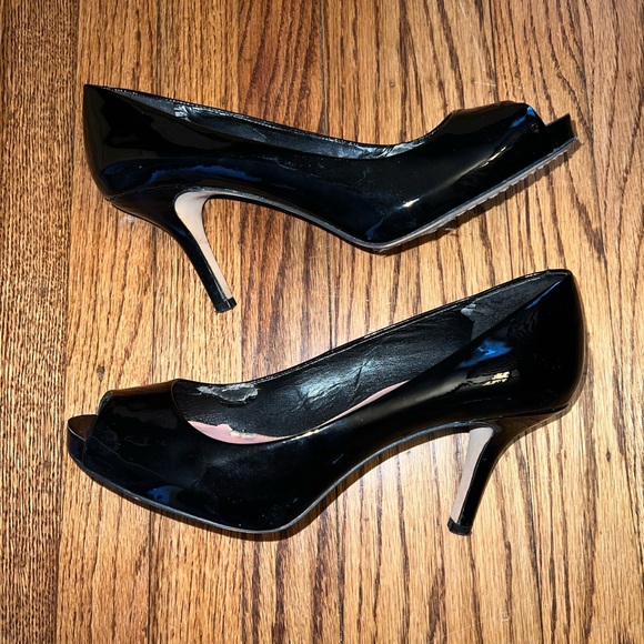Vince Camuto Black Patent Peep Toe Heels, Size 9 - Picture 4 of 9